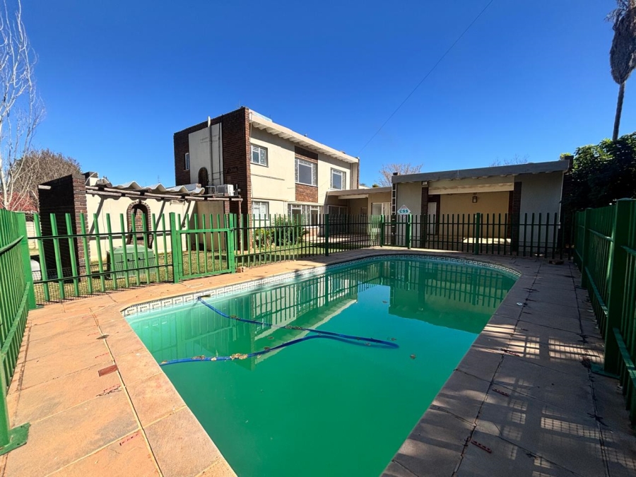 4 Bedroom Property for Sale in Wilkoppies North West